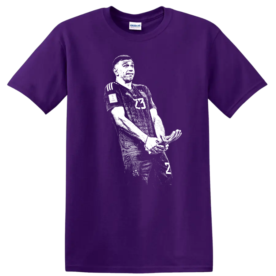 Retro soccer Emiliano Martínez portrait in black and white on a T Shirt on a Purple T Shirt