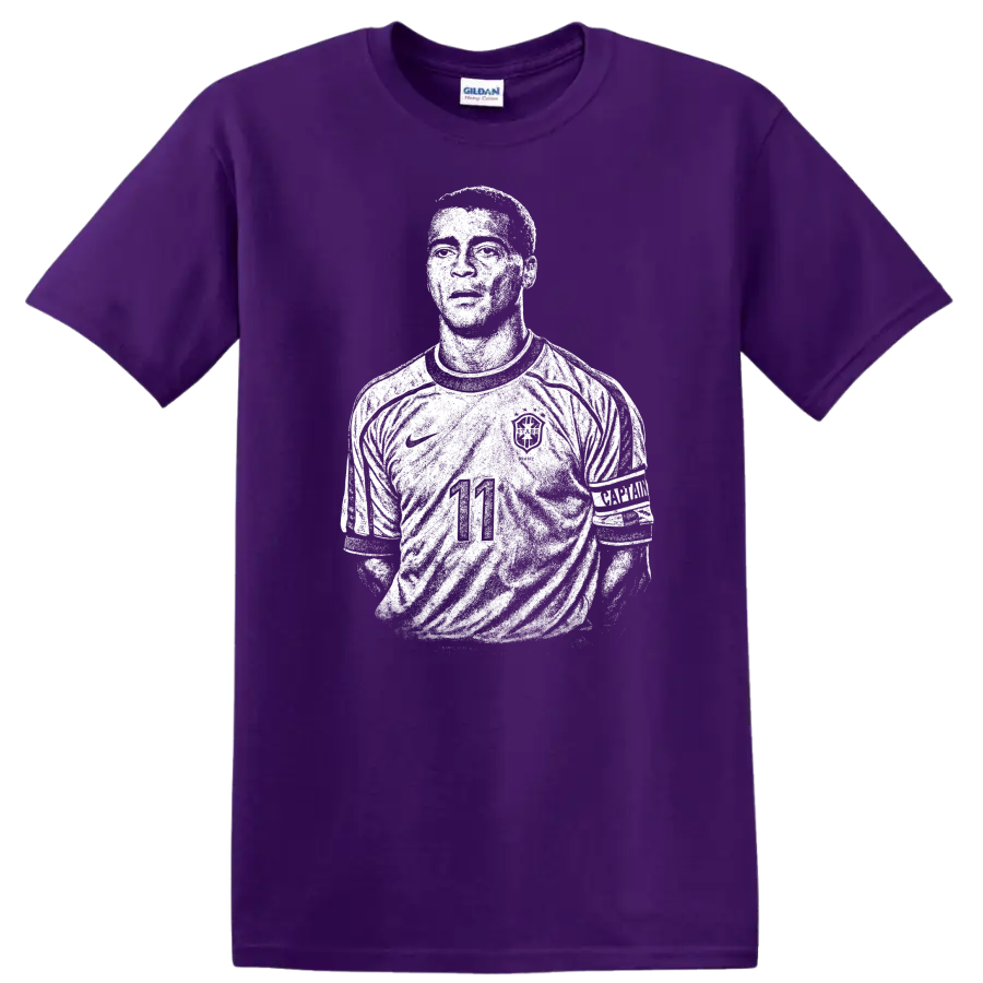 Retro soccer portrait legend style silhouette of Ronaldo Nazário T Shirt on a Purple T Shirt