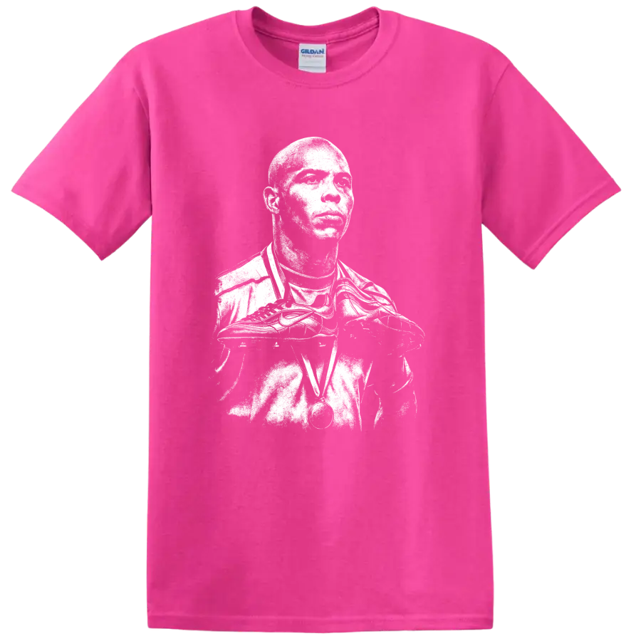 Retro soccer portrait of Ronaldo Nazário legend style T - Safety Pink