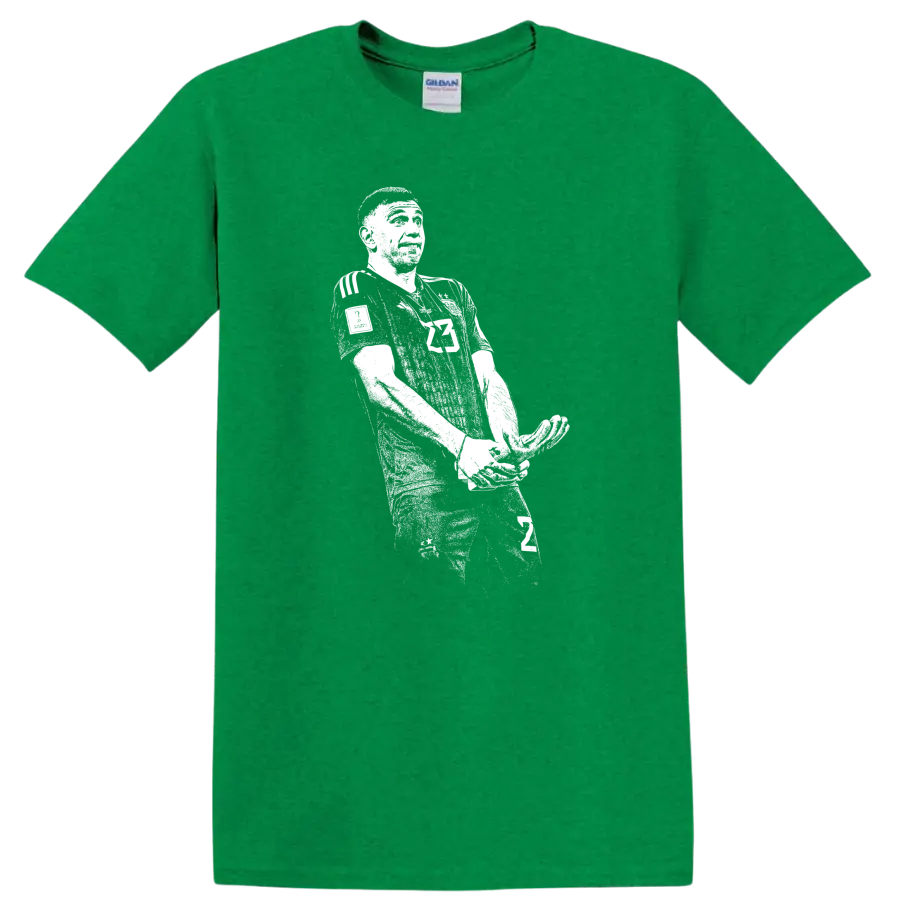 Retro soccer Emiliano Martínez portrait in black and white on a T - Antic Irish Green