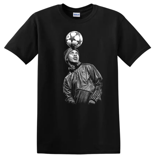 Retro soccer portrait of Ronaldo de Assis Moreira in legend style T - Black