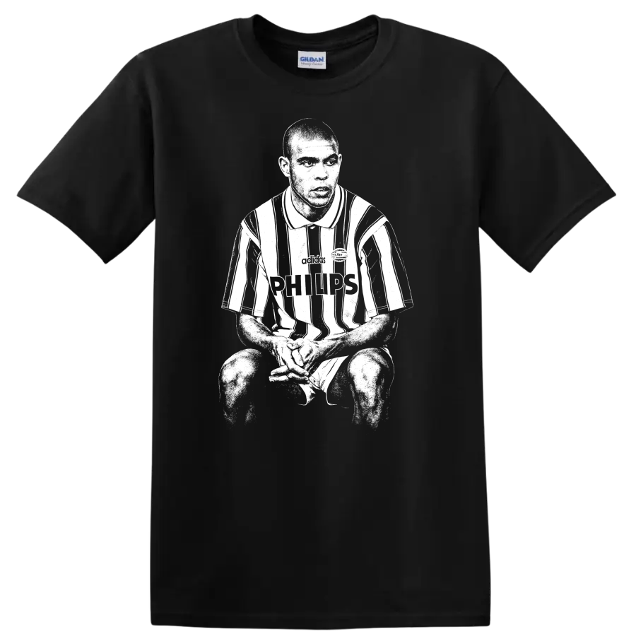 Black and white retro soccer portrait of Ronaldo Nazário style graphic T - Black
