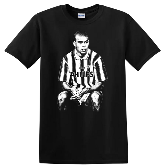 Black and white retro soccer portrait of Ronaldo Nazário style graphic T - Black