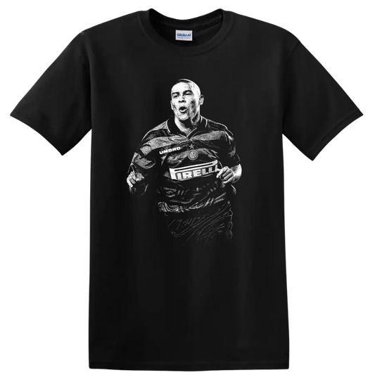 Retro soccer legend portrait of Ronaldo Nazário style graphic T - Black
