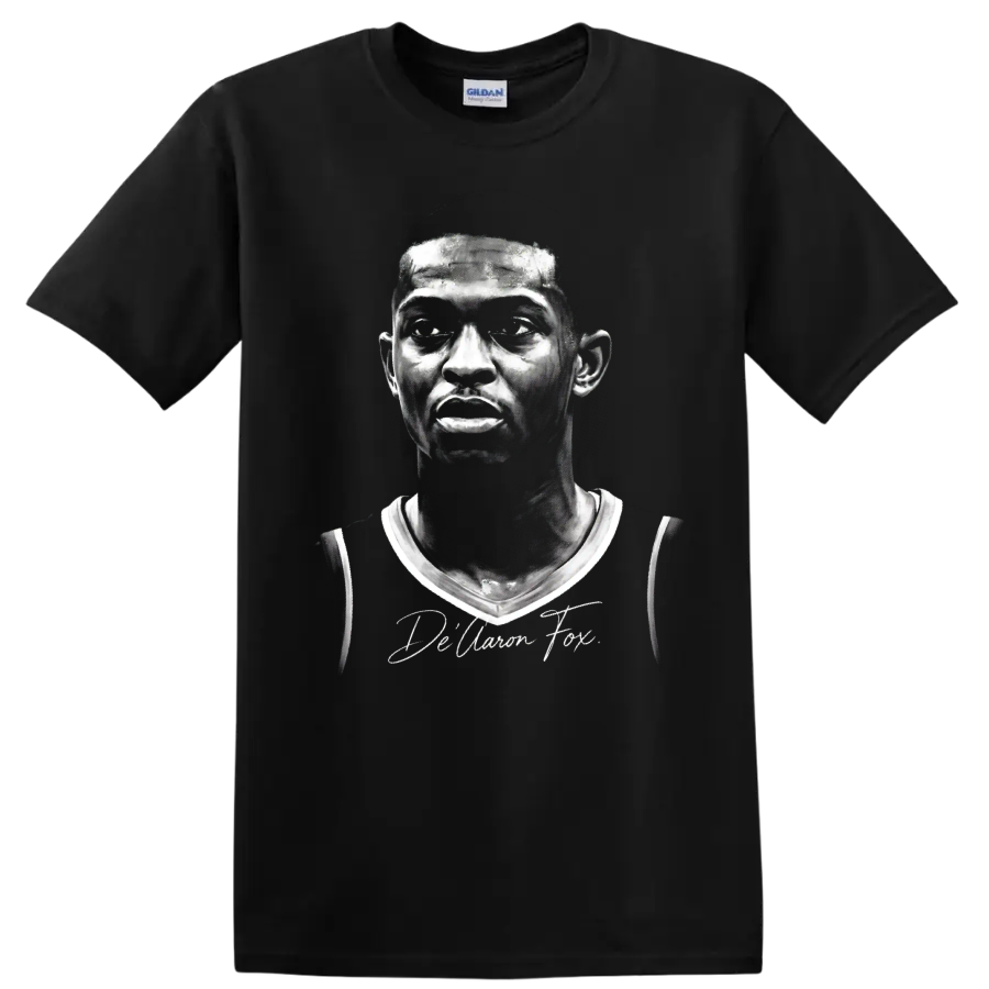 Monochrome De'Aaron Fox Sacramento Kings No. 5 basketball portrait on a Black T Shirt