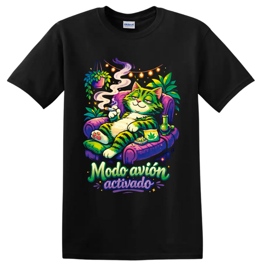 Psychedelic cannabis cat lounging with smoke, plants, and Modo avión activado text on a Black T Shirt