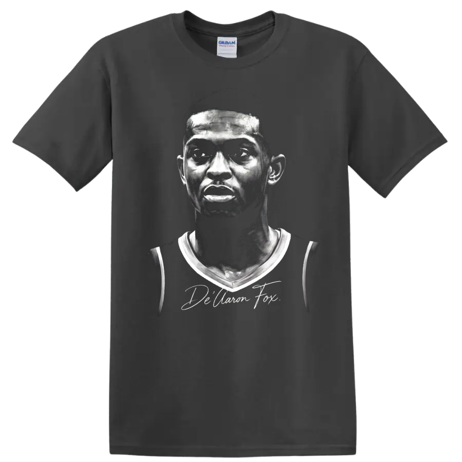 Monochrome De'Aaron Fox Sacramento Kings No. 5 basketball portrait on a Charcoal T Shirt
