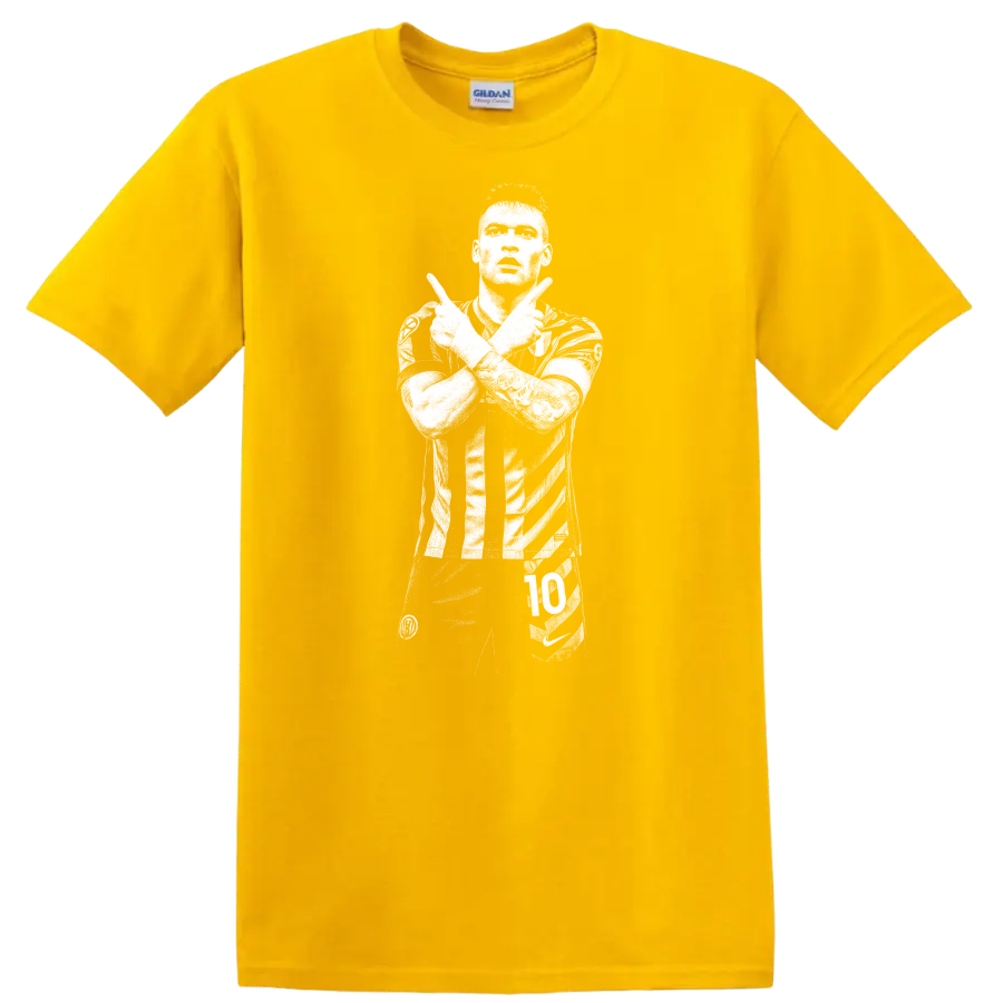 Black and white retro soccer portrait of Lautaro Martínez on a T - Daisy (Yellow)
