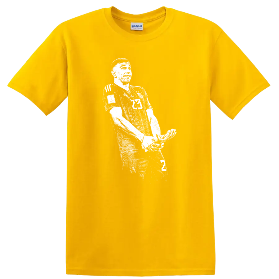 Retro soccer Emiliano Martínez portrait in black and white on a T - Daisy (Yellow)