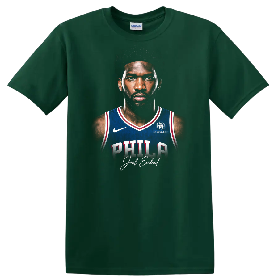 Caleb Martin Philadelphia 76ers basketball portrait with distressed graphic backdrop on a Forest Green T Shirt
