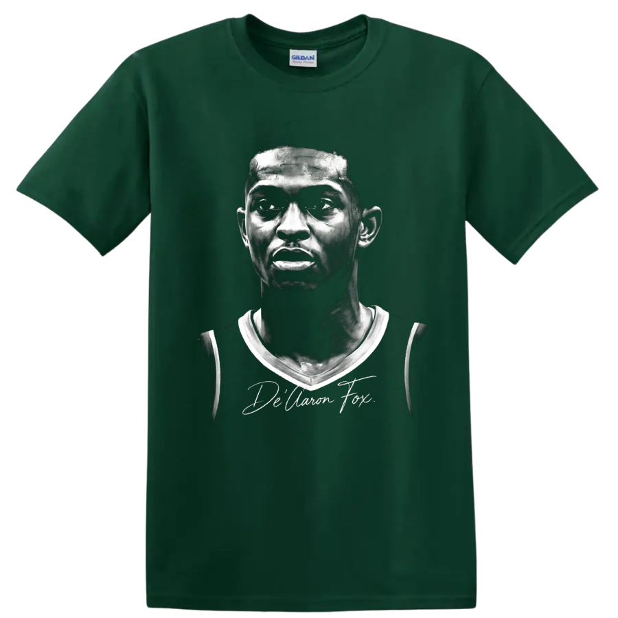 Monochrome De'Aaron Fox Sacramento Kings No. 5 basketball portrait on a Forest Green T Shirt