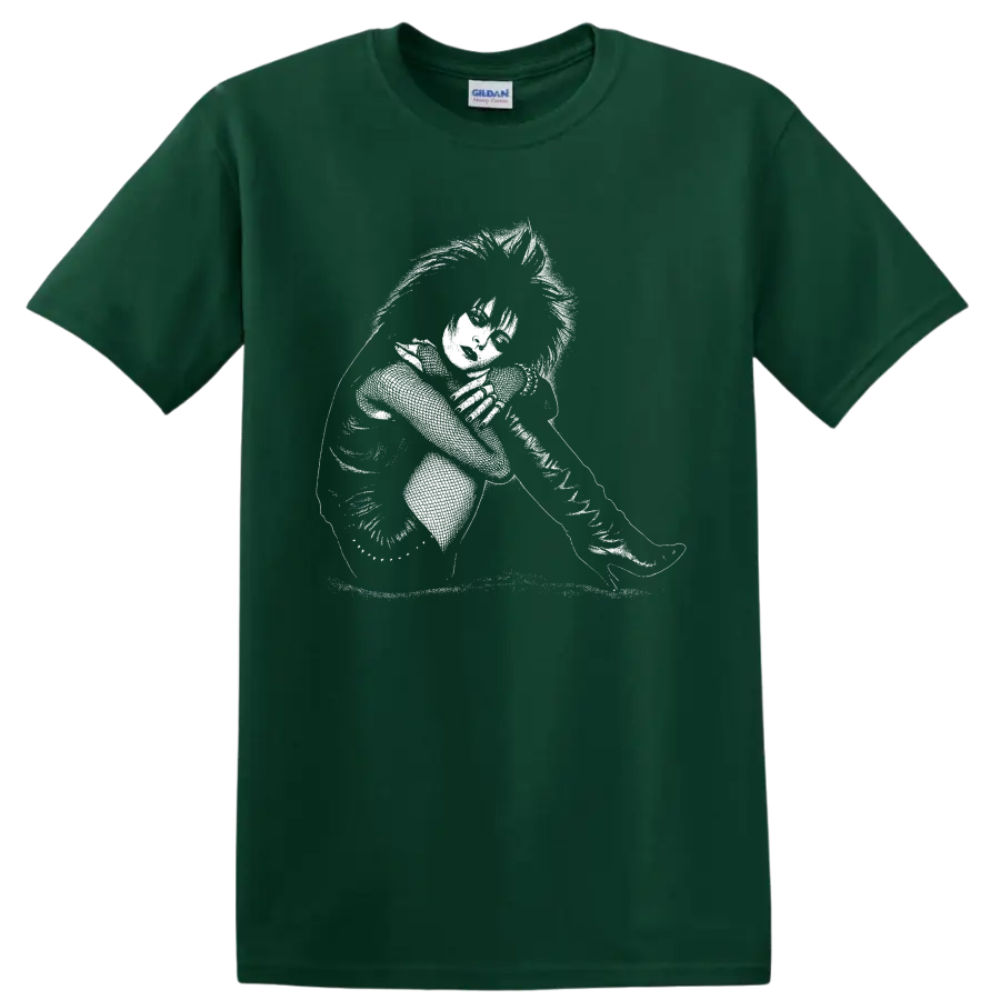 Siouxsie Sioux monochrome portrait singing into microphone in gothic punk style on a Forest Green T Shirt