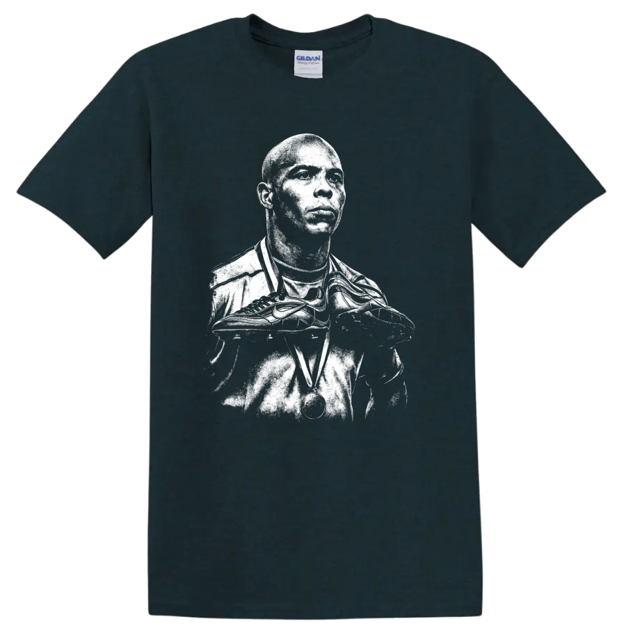Retro soccer portrait of Ronaldo Nazário legend style T - Midnight (Green)