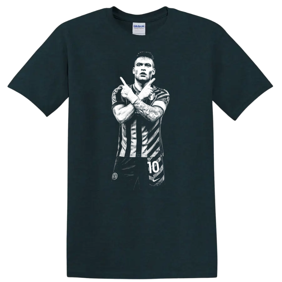 Black and white retro soccer portrait of Lautaro Martínez on a T - Midnight (Green)