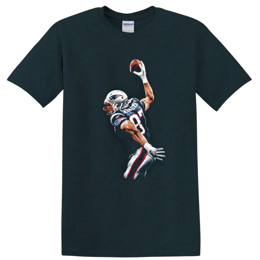 Rob Gronkowski Patriots football player making a one-handed catch in dramatic action art on a Midnight (Green) T Shirt
