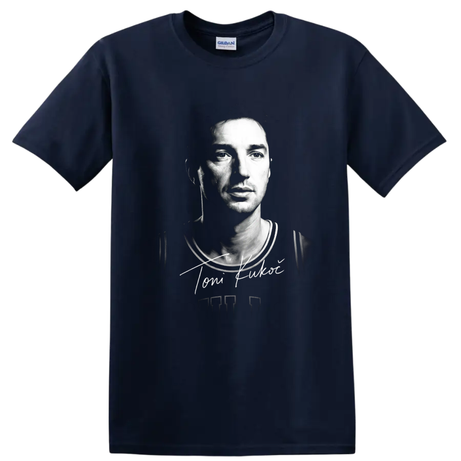 Toni Kukoč Chicago Bulls No. 7 monochrome basketball portrait with signature detail on a Navy (Blue) T Shirt