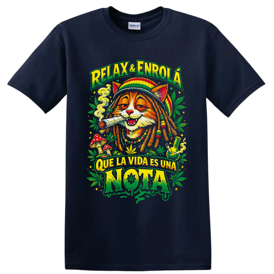 Rasta cat cannabis graphic with smoke, mushrooms, leaves, and Que La Vida Es Una Nota text on a Navy (Blue) T Shirt