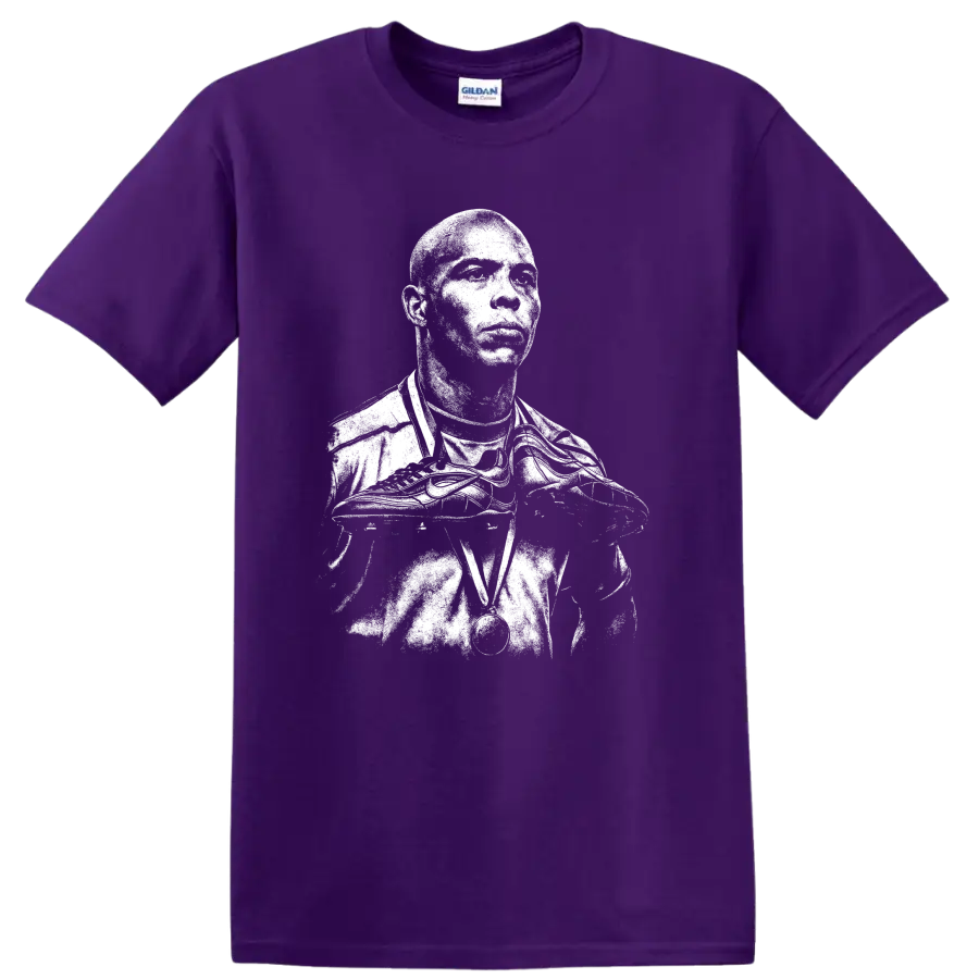 Retro soccer portrait of Ronaldo Nazário legend style T - Purple