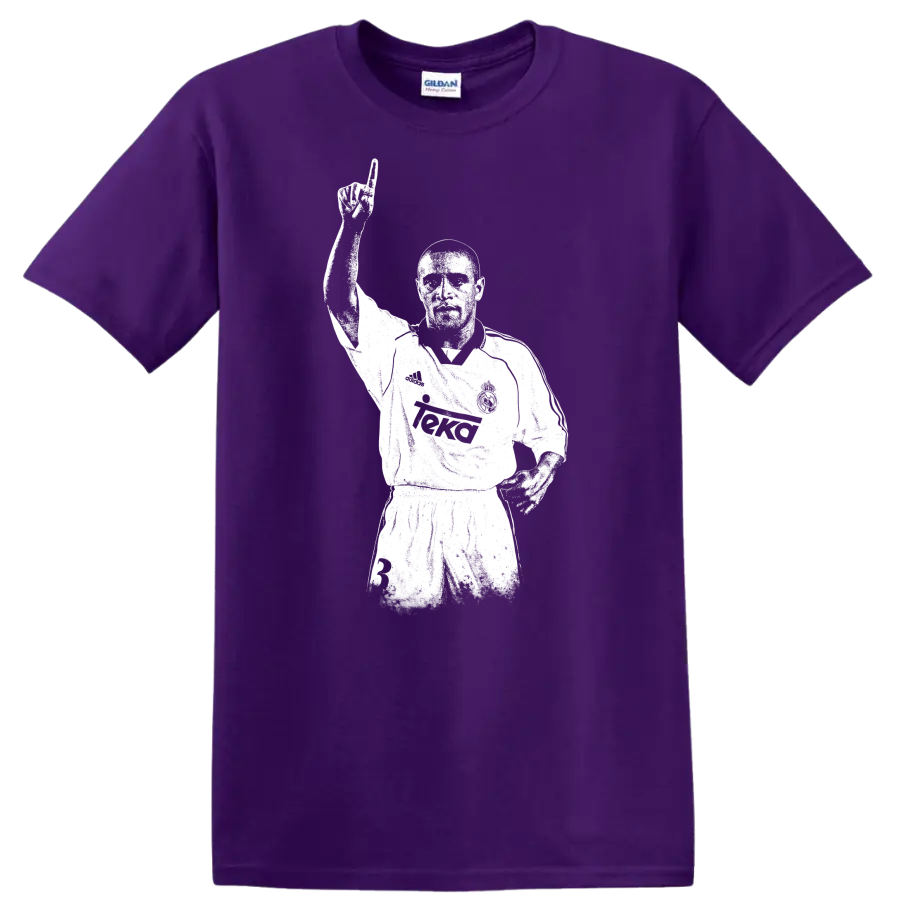 Retro soccer legend portrait of Roberto Carlos in vintage style T - Purple