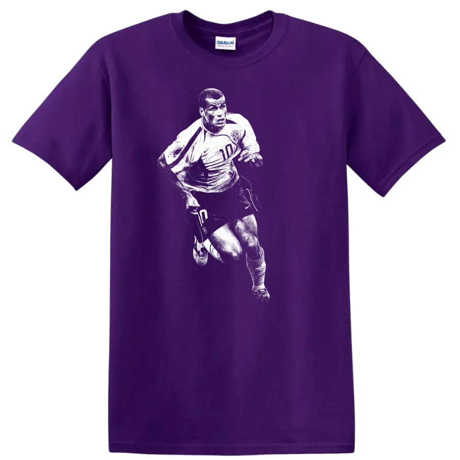 Retro Ronaldo Nazário soccer player silhouette portrait T - Purple