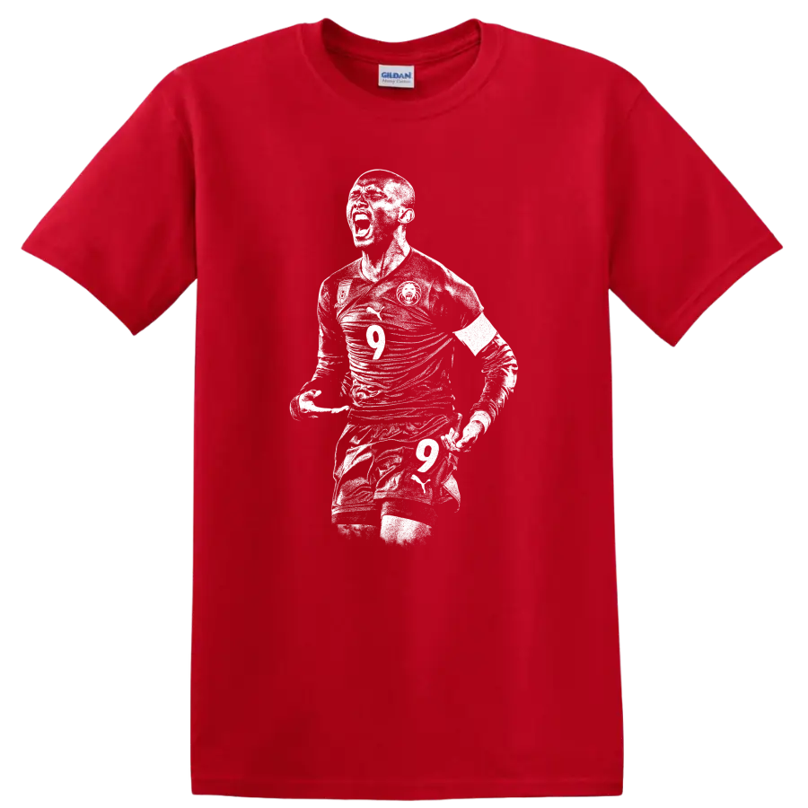 Black and white retro soccer player portrait graphic T - Red