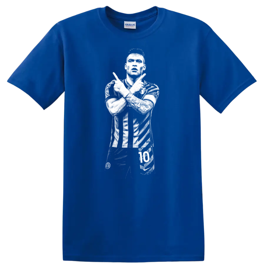 Black and white retro soccer portrait of Lautaro Martínez on a T - Royal (Blue)