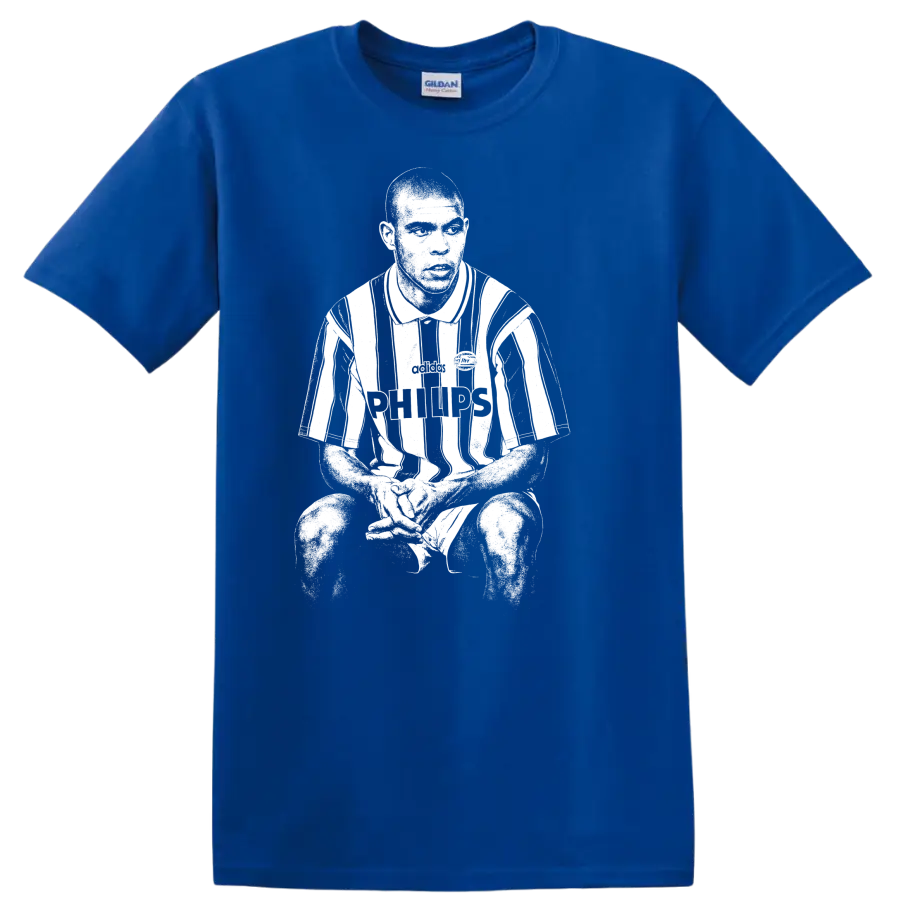Black and white retro soccer portrait of Ronaldo Nazário style graphic T - Royal (Blue)