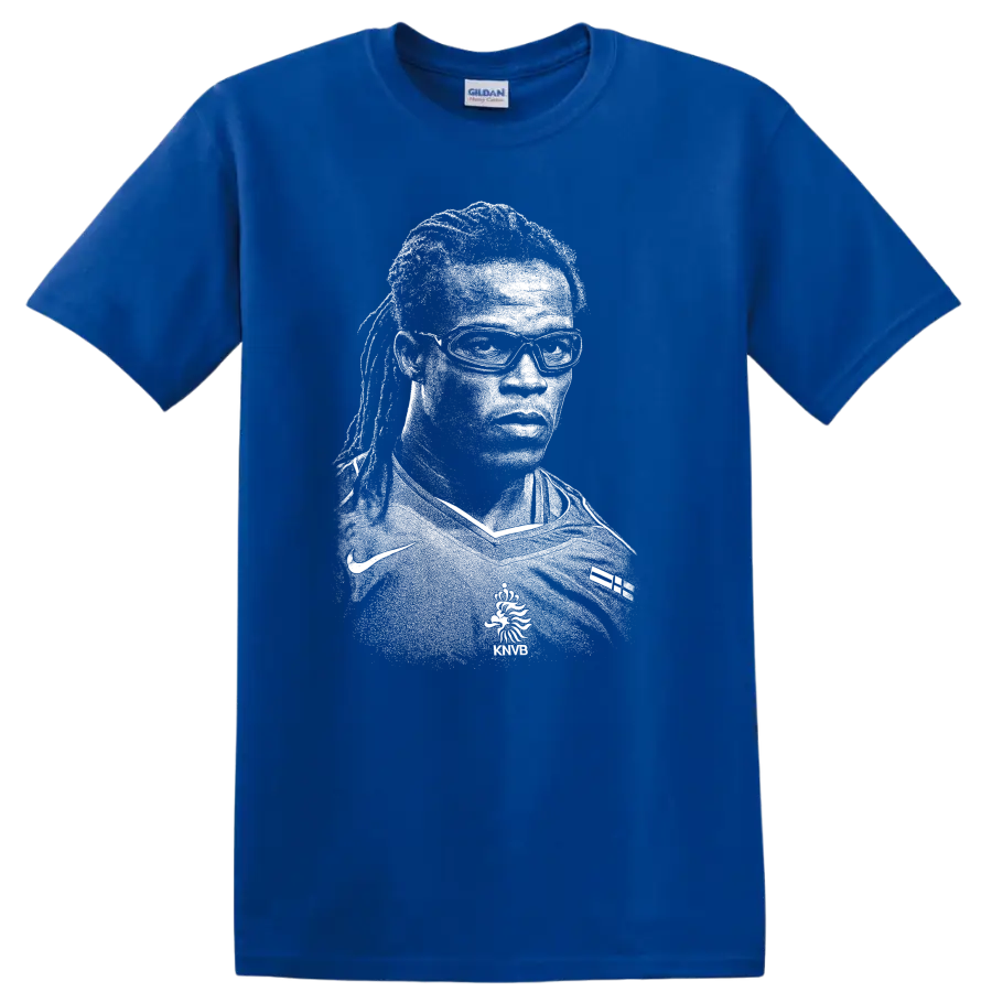 Black and white retro soccer player portrait T - Royal (Blue)